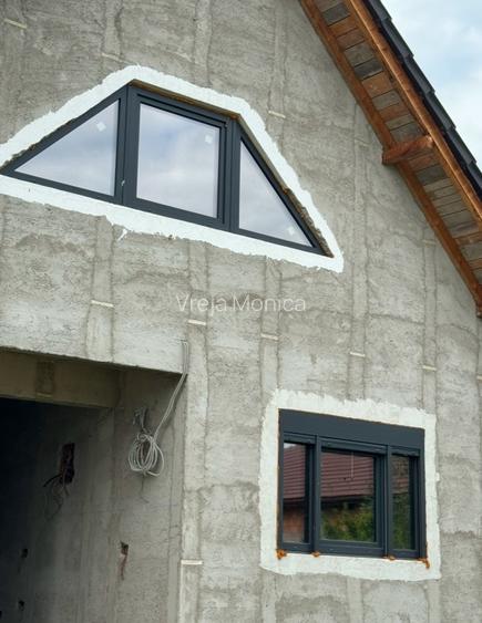 Vand casa moderna la gri - spatiu generos, materiale premium - 15