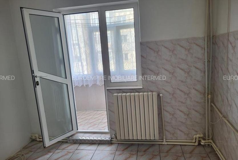 Apartament decomandat cu 2 camere, zona ANDA - 6