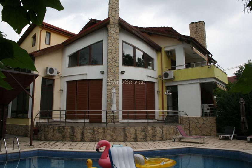 Vanzare vila superba D+P+1+M gradina garaj piscina teren 2500mp Pipera padure - 2