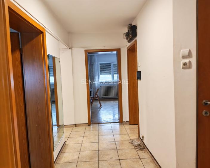 Universitate bloc nou 5 camere cu vedere superba - 6