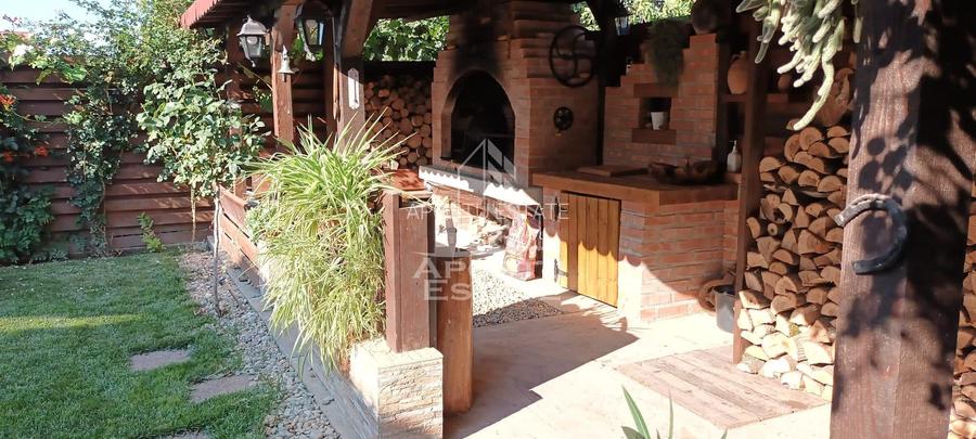 Duplex în Mosnita Noua situat în apropiere de drumul principal. - 2