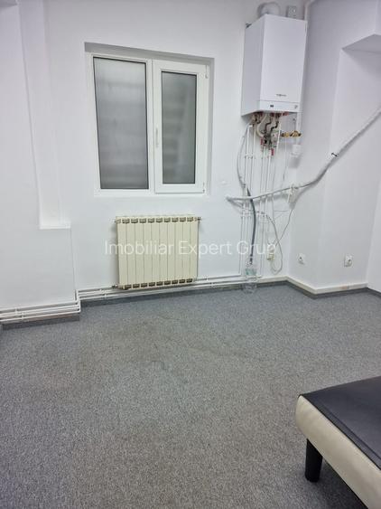 Zona Universitate Batistei mezanin 79 mp plus balcon 17 mp  pt birouri - 3