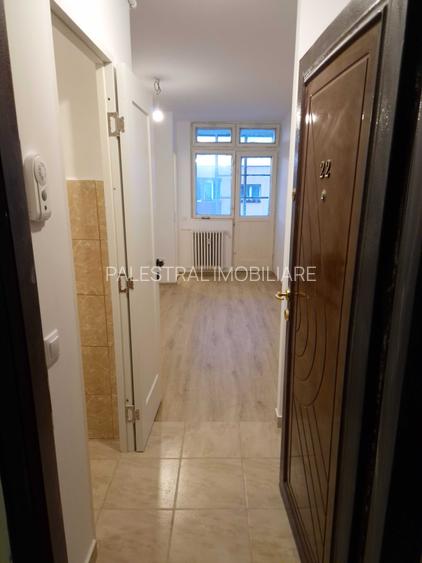 Garsoniera Tractorul-piata,renovata,43000 Euro - 2