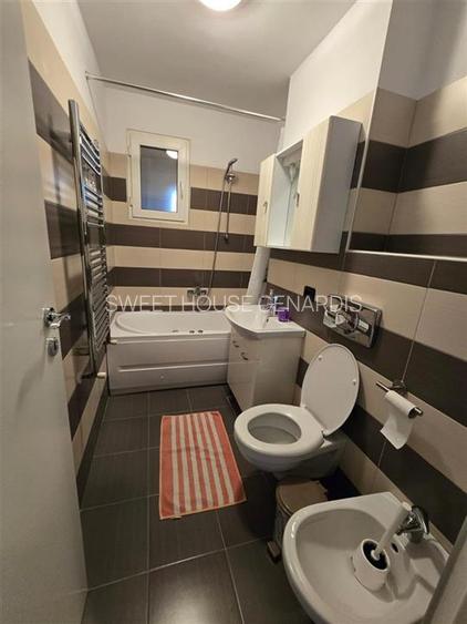 Apartament cu trei camere zona centrala - 9