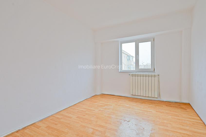 Apartament cu 3 camere de vânzare în Mangalia, 600 m până la plajă . - 3