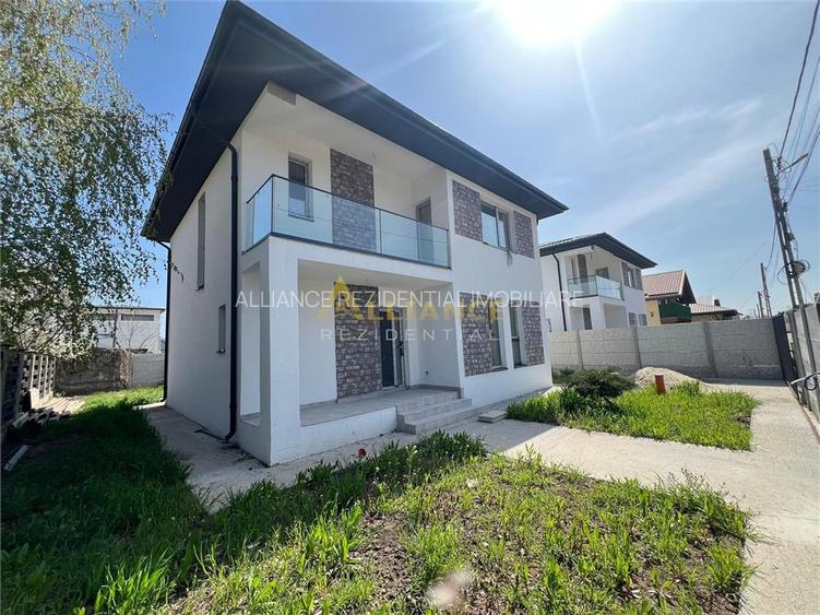 Vila Individuala - 5 camere-3 bai-Strada Miorita-500 M  de STV - 2