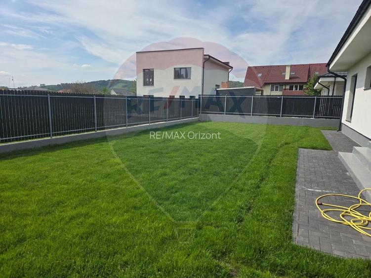 Casa 4 camere- noua-la cheie, poziție excelentă in Harman - 34