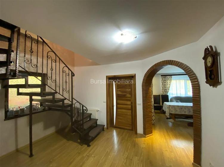 CASA DE VANZARE ZONA MONTANA - 16