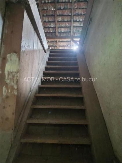 Oravita, Casa cu Spatiu Comercial, Zona Lacul Mic, Pret Negociabil - 11