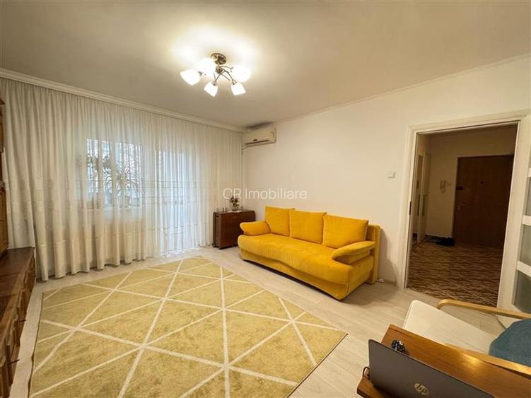 Apartament 3 camere Mall Vitan Hol H - 2