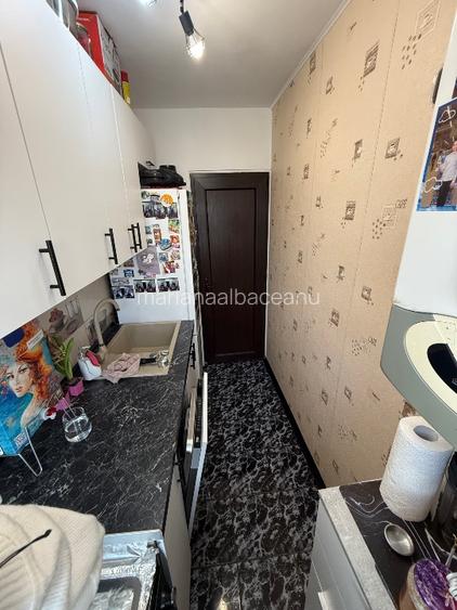 Vând apartament zonă Casă de Cultură  - 12