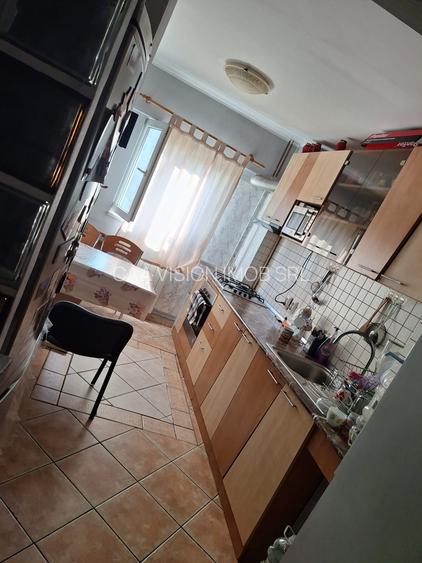 Apartament de 3 camere de vânzare - 5