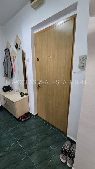 Apartament 3 camere decomandate - Bd.Mamaia - zona Delfinariu - 155.000 euro - 9