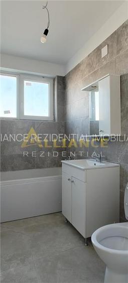 Casa individuala parter - 3 camere 2 bai - teren 376mp - 10