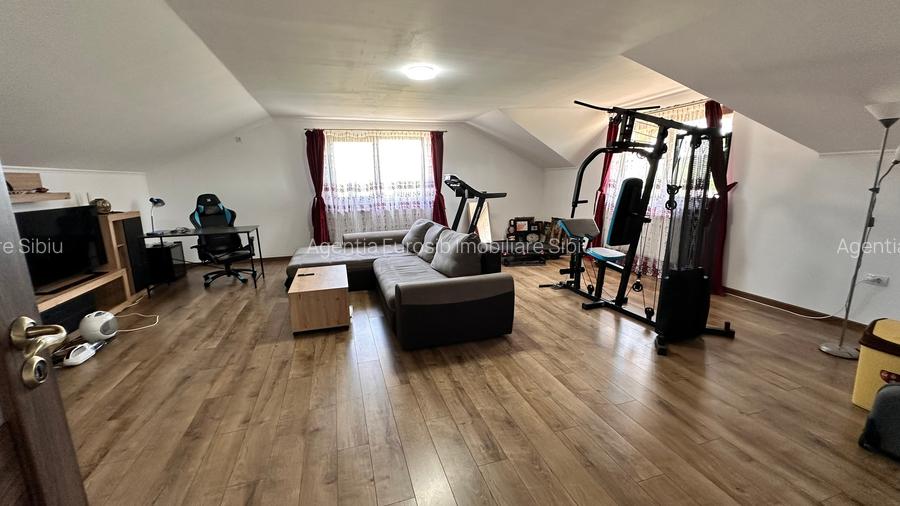 Casa tip vila constructie noua in Sacel, Sibiu teren 866 mp mobilata si utilata - 12