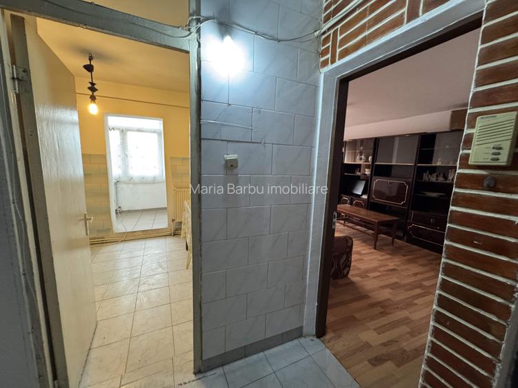 3 cam, 74 mp. decomandat, fara imbunatatiri, et.4, acoperis, Cuza Voda - 20