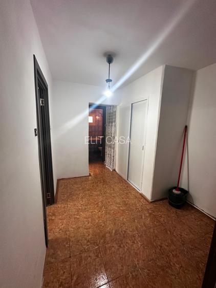 Apartament cu 2 camere decomandat, zona Nicolina-Belvedere - 9