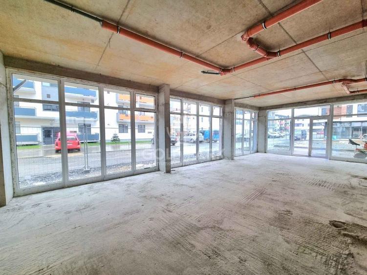 Spatiu Comercial - Zona Floresti - 163 mp - Bloc Nou