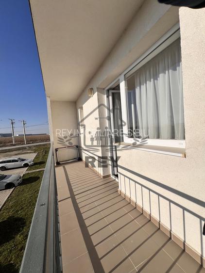 Ap. etaj 1,decomandat,2 camere,2balcoane,loc de parcare/Sibiu/Aeroport - 20