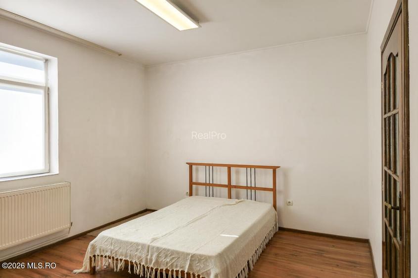 Lunei - Ion Neculce, 2 Apartamente. Mansarda 157 mp. Anexe, Lot 475 mp - 22