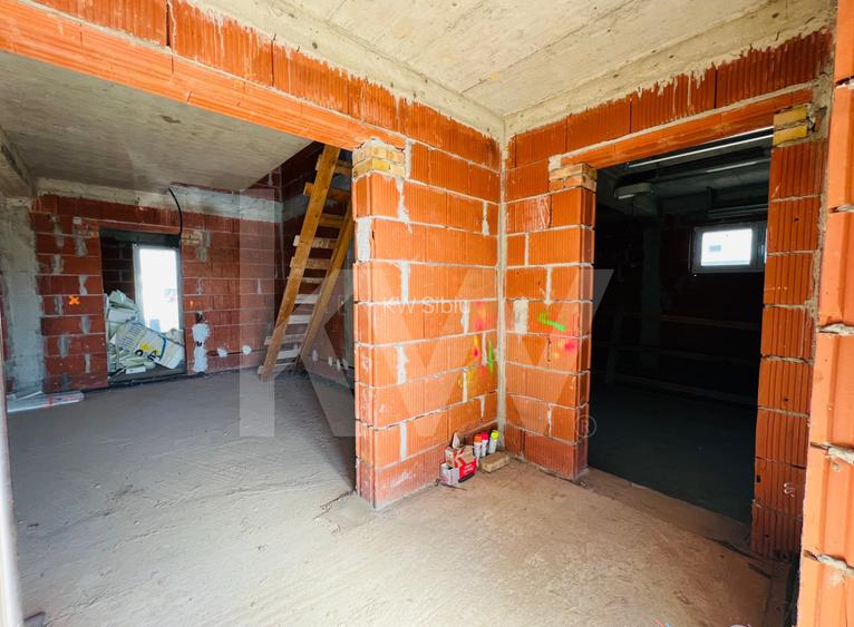 Casa unifamilială mare 5 cam, garaj, curte. Întabulată. Fughiu Oradea - 42