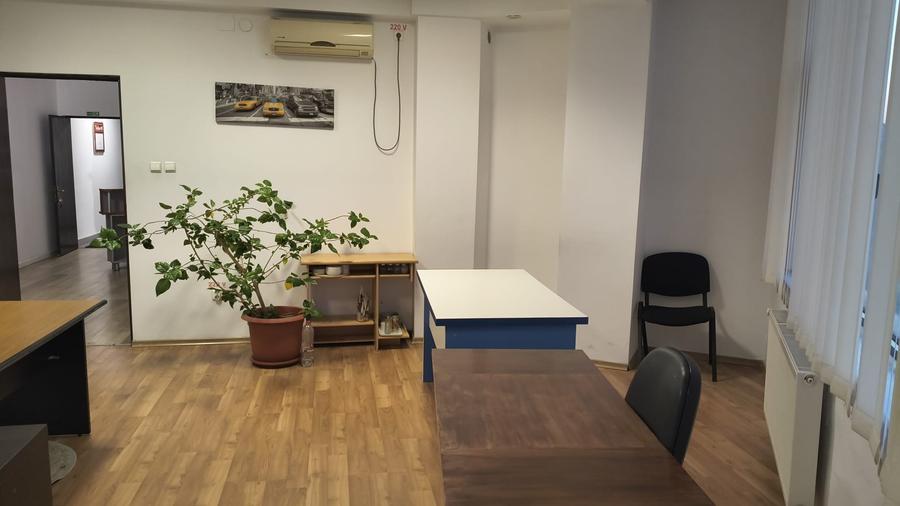 Spațiu birouri de închiriat în Pitești central, etaj 2, 90 mp, 900 euro,Tva incl