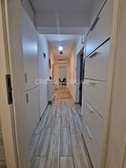 Apartament 2 camere de închiriat Apărătorii Patriei - 6