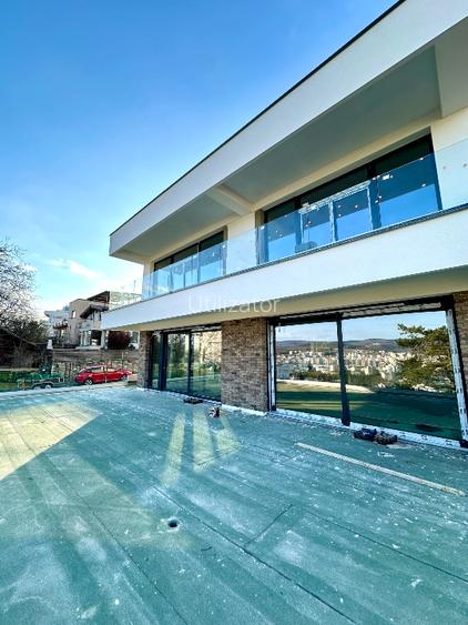 Casa de vanzare cu view spectaculos Grigorescu - 3