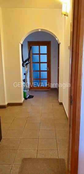 Apartament cu 3 camere, decomandat, Barlad - 2