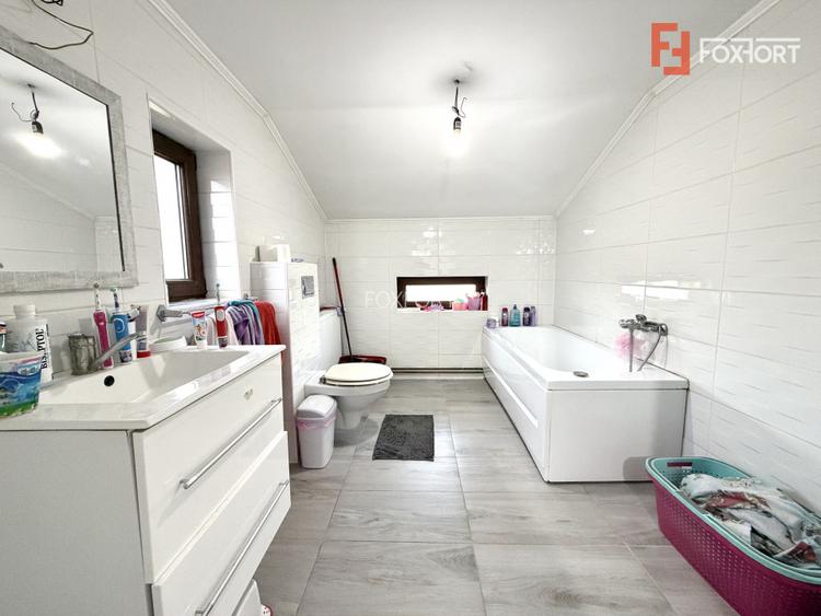 COMISION 0% Duplex despartit prin garaj, 5 camere, teren 660 mp in Sanandrei - 6