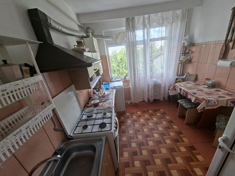 Apartament cu 3 camere decomandat, etaj 6/10, zona Alexandru cel Bun - 7