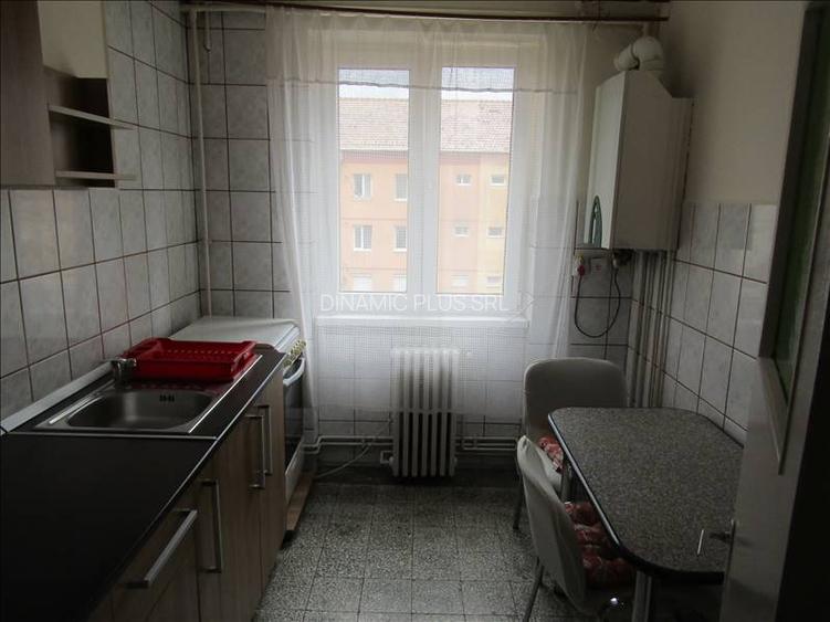 Apartament zona CEDONIA- str. Luptei - 6