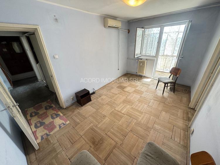 Apartament 3 camere zona Km 4 5 - 2