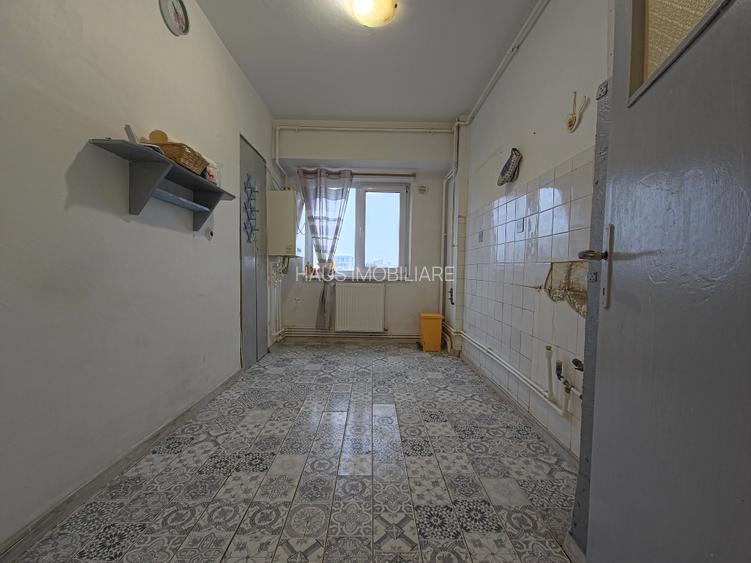 Ultracentral Tomis Mall 3 camere decomandat etaj 3/7 - 28