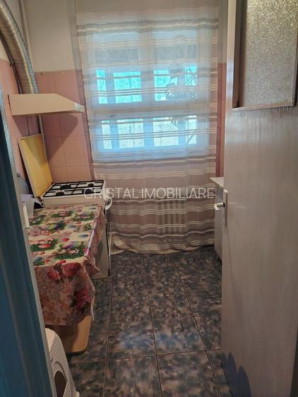 Ofertă! Apartament 2 camere metrou la scara blocului, etaj 5, zona Titan - 6