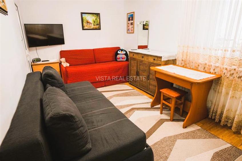 Garsoniera luminoasa, mobilata si utilata, etaj intermediar . Zona Tractorul, Co - 3