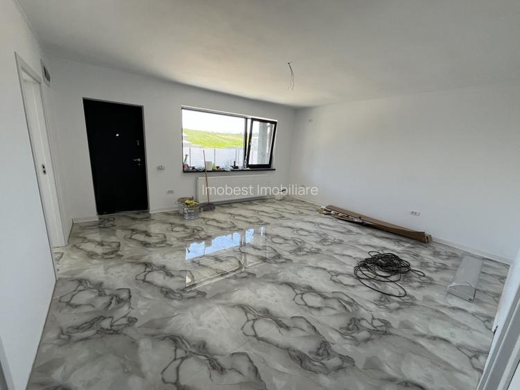 Exclusivitate, casa la sol cu posibilitate de mansardare, 3 camere, Valu lui Tr! - 3