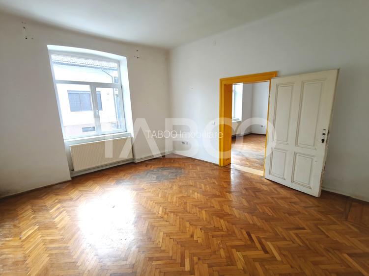 Spatiu de inchiriat pretabil Restaurant - zona Lupeni - Comision 0 - 5