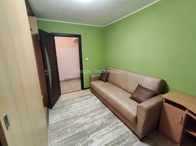 Apartament 3 camere, Tractorul, disponibil de la 1 martie - 12