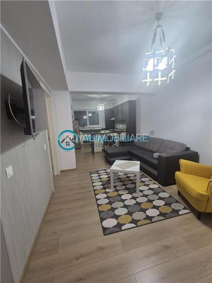 Royal Imobiliare - Vanzare apartament 2 camere zona 9 Mai - 4