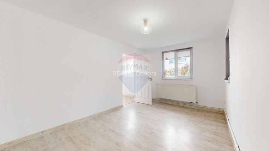 Închiriere imobil Brașov, zonă centrală, strada Aurel Vlaicu, curte - 26