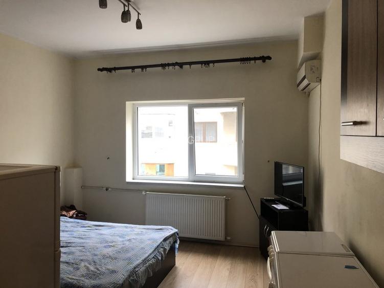 Oferim garsoniera de inchiriat etaj 2 Central, str Stefan Cel Mare - 6