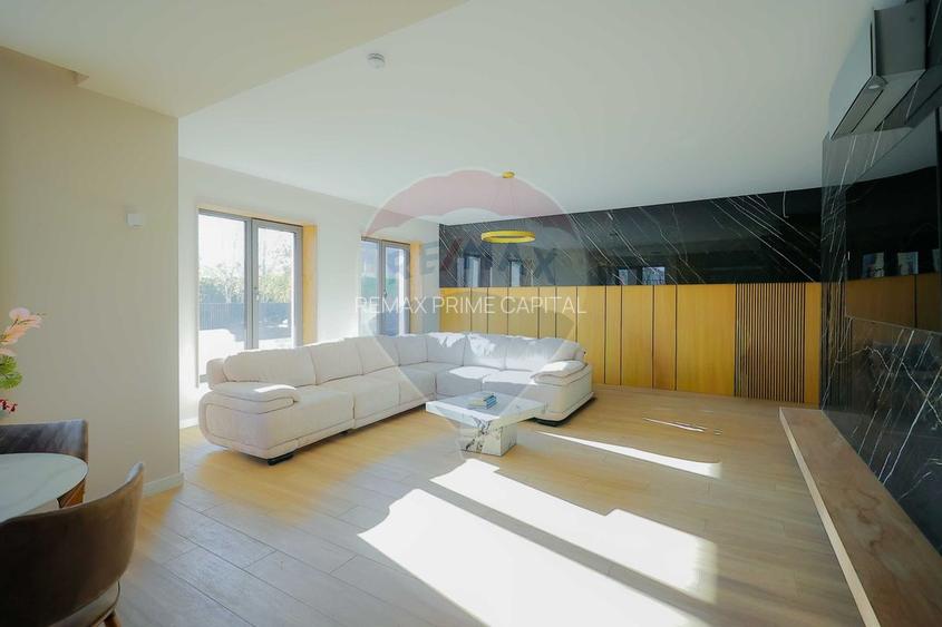 De vânzare Vilă cu 8 camere în Sânmartin, 290 mp util, teren 1100 mp - 3