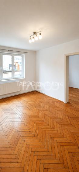Apartament 2 camere etaj intermediar cu balcon zona Horea Centru - 2