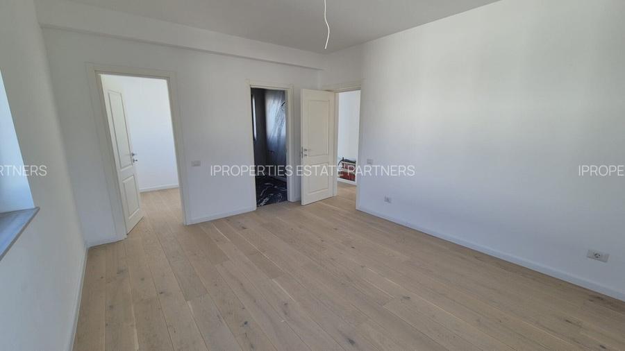 Vila de vanzare in Tunari - 15