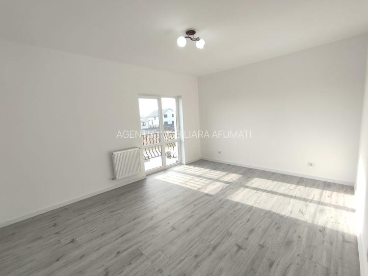 Casă modernă cu living spectaculos - 9