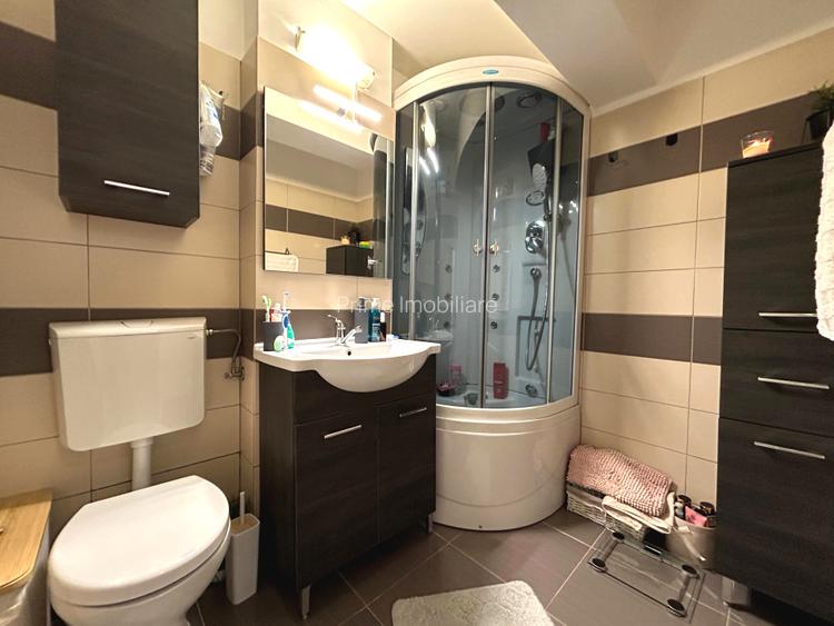 Apartament cu 3 camere, 70 mp, etaj 2/4 cu lift + parcare - Ultracentral - 8