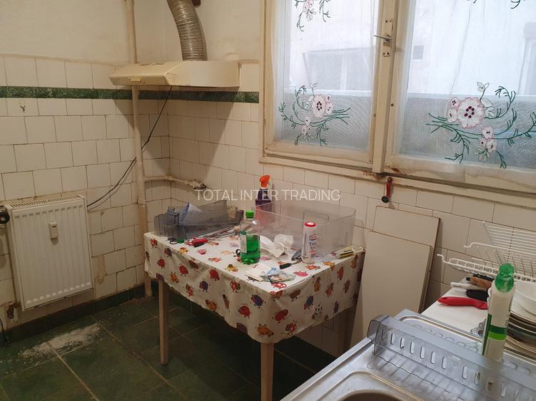 Vanzare-2 camere-1/4-decomandat-Dr Taberei 34-liber-de renovat-95000E - 12