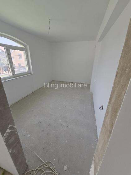 Casa individuala,  130 mp ,  teren 380 mp, zona Dezmir - 12