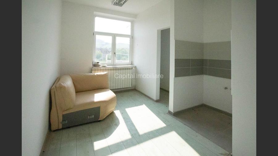 Spațiu industrial /hala /Spatiu administrativ in Resita,cartier Moniom - 9